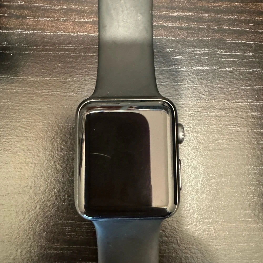 Apple Watch - Picture 2 of 7
